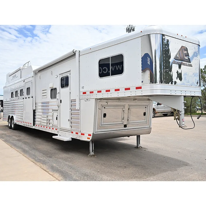 2016 Elite 4 Horse Trailer Reverse Load with 14'8" LQ