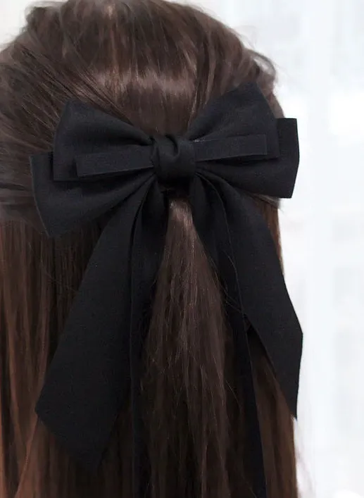 Hair bow: Baby Pink / One size