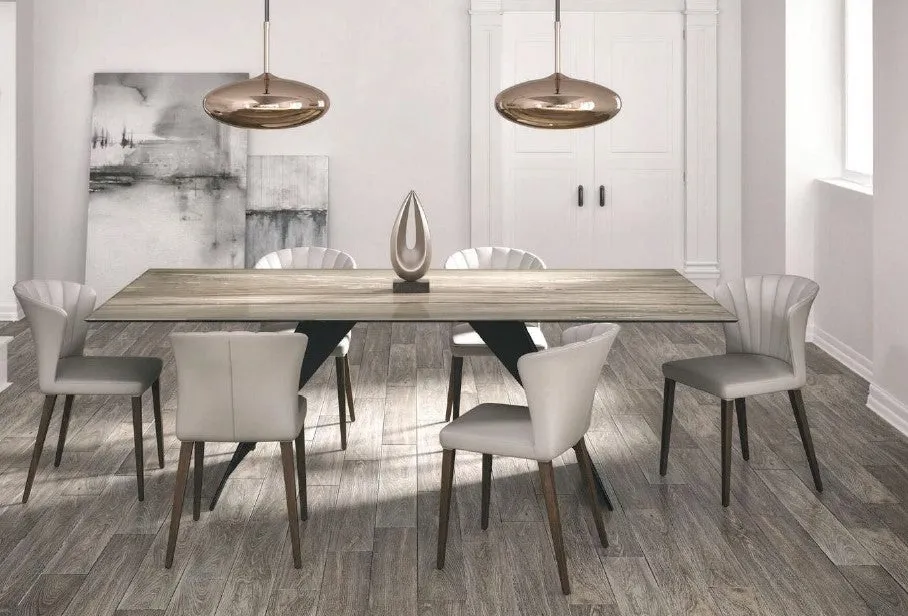 Hugo dining table