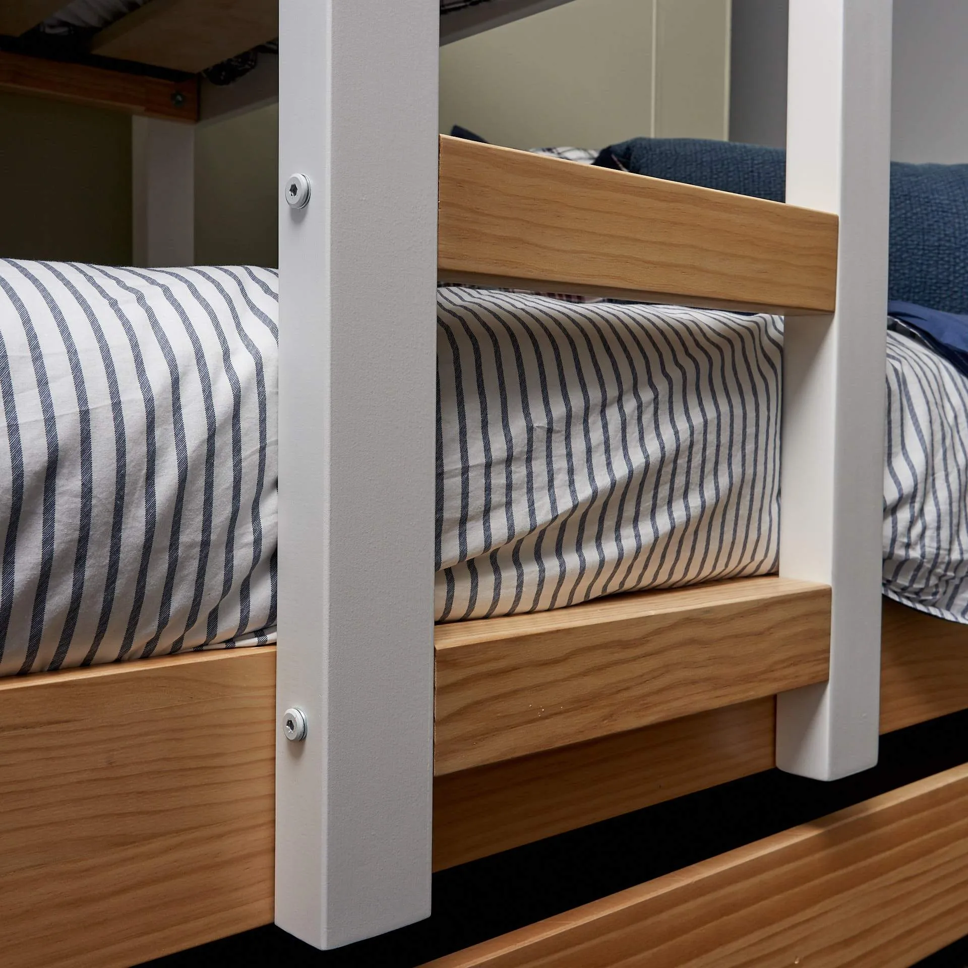 Mid-Line Long-Wall Bunk Bed with Standard Bed & Under Bed Drawers